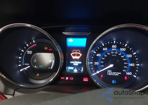 2014 Hyundai Sonata Hybrid Limited z USA, uszkodzony, nr VIN KMHEC4A43EA116134